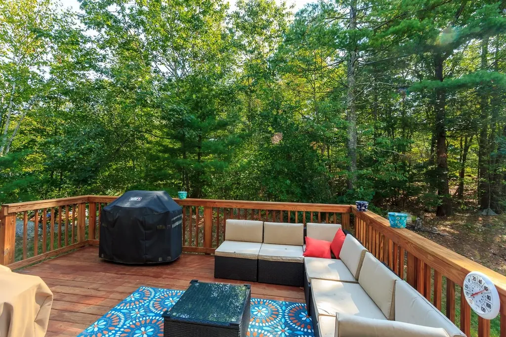 156 Little Mill Road Sandown NH 03873