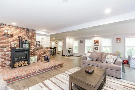 156 Little Mill Road Sandown NH 03873