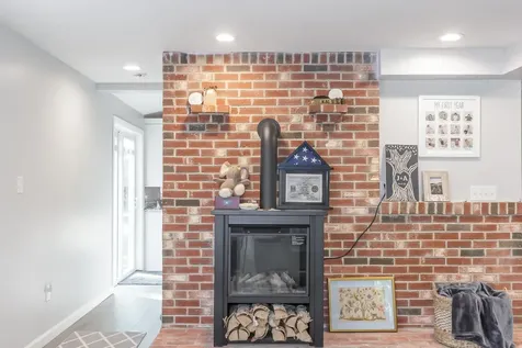 156 Little Mill Road Sandown NH 03873