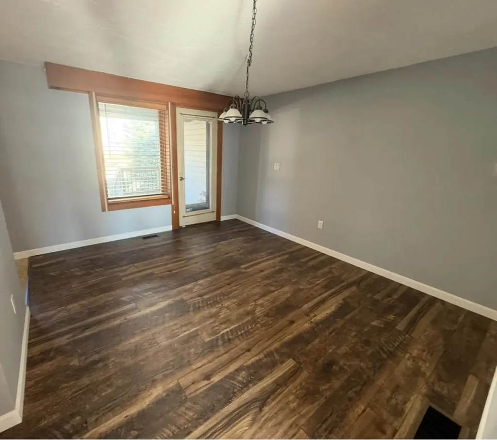 5 Tsienneto Road Derry NH 03038