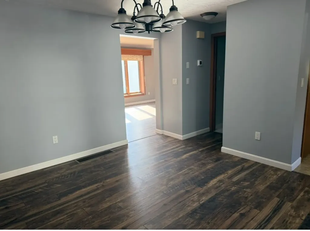 5 Tsienneto Road Derry NH 03038