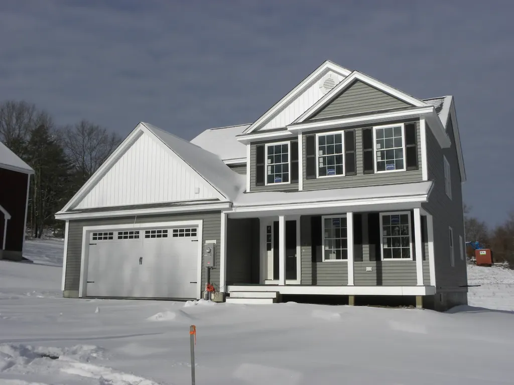 304 Karatzas Avenue Manchester NH 03104