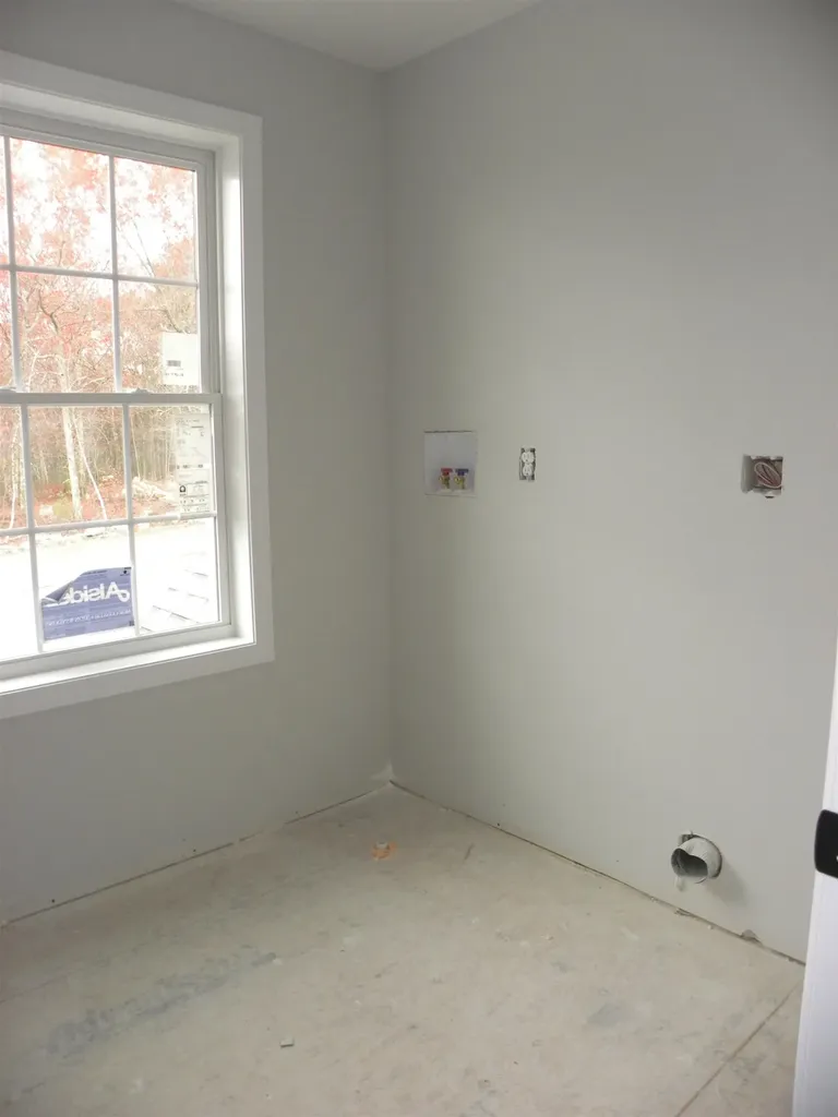 304 Karatzas Avenue Manchester NH 03104