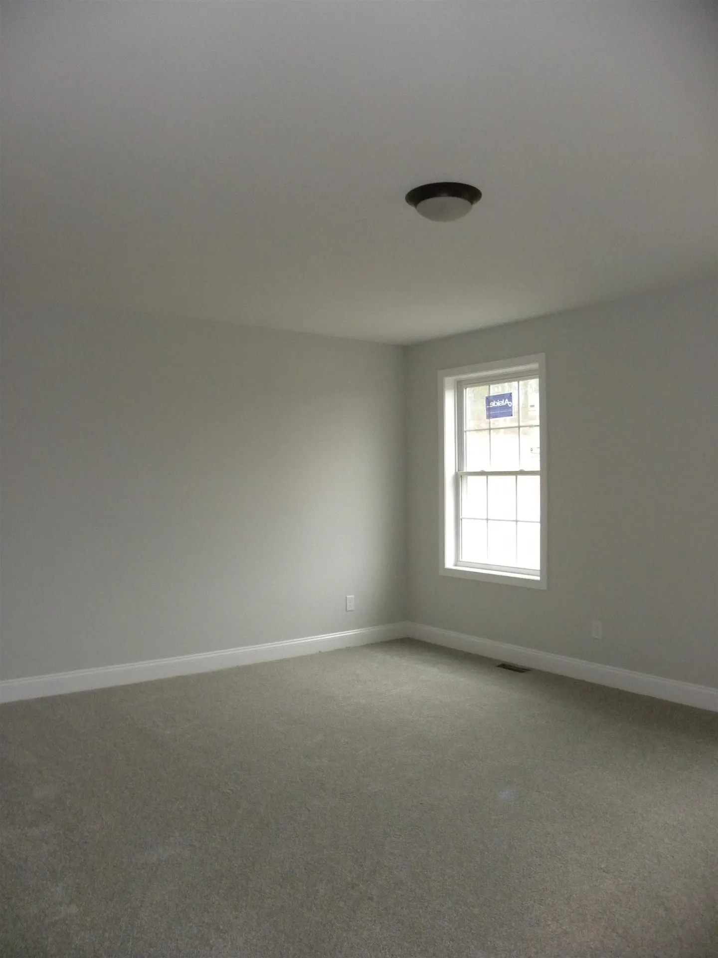 304 Karatzas Avenue Manchester NH 03104