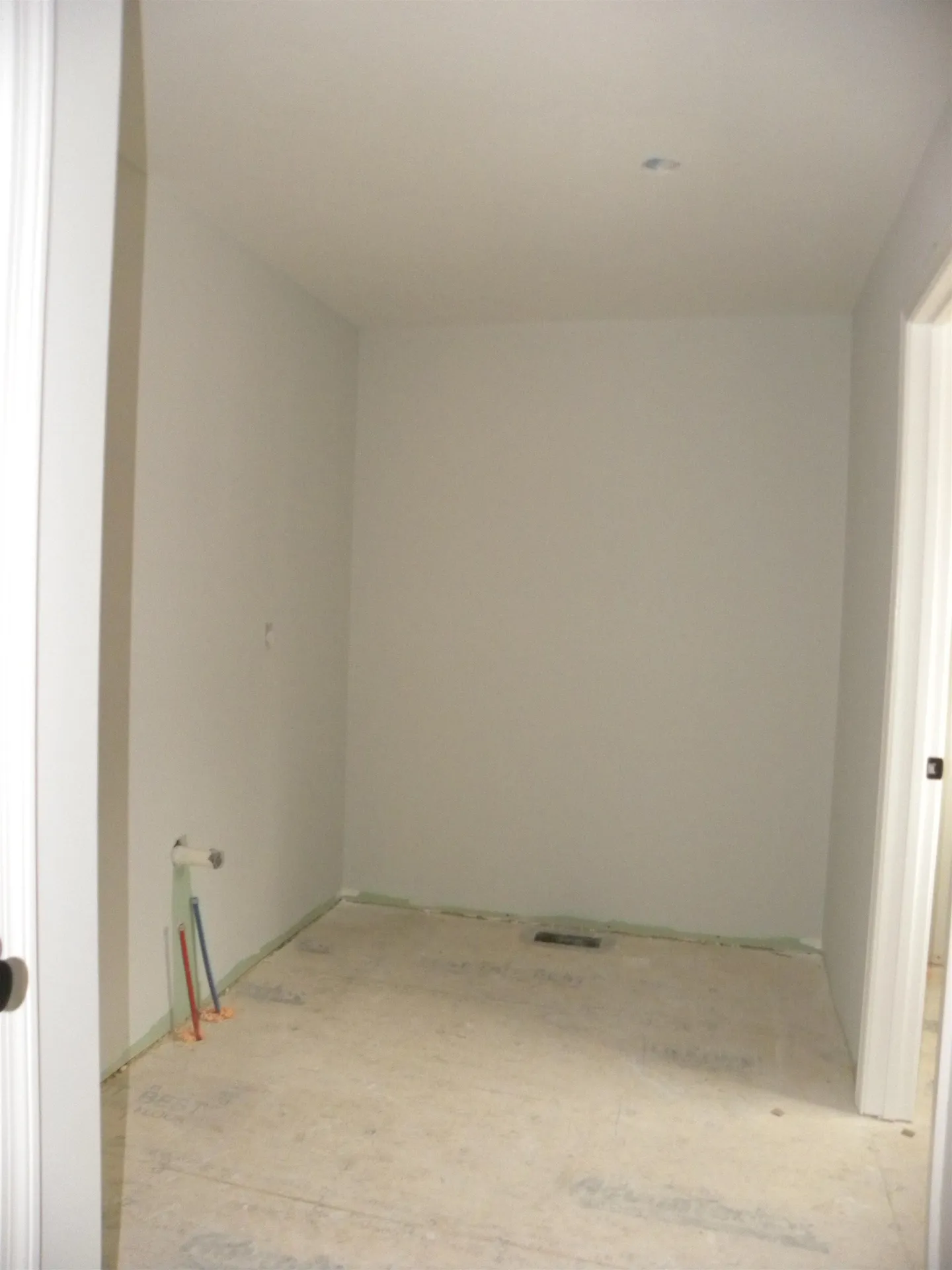 304 Karatzas Avenue Manchester NH 03104