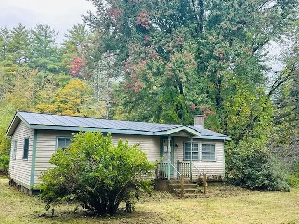 75 Mather Road Brattleboro VT 05301