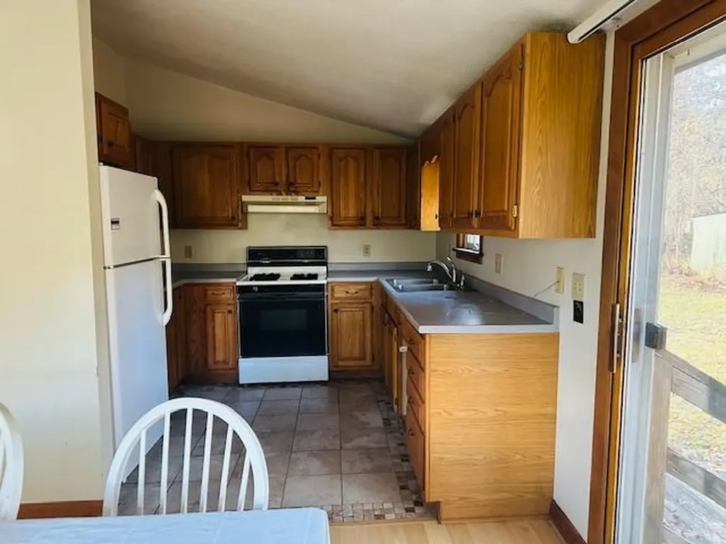 75 Mather Road Brattleboro VT 05301