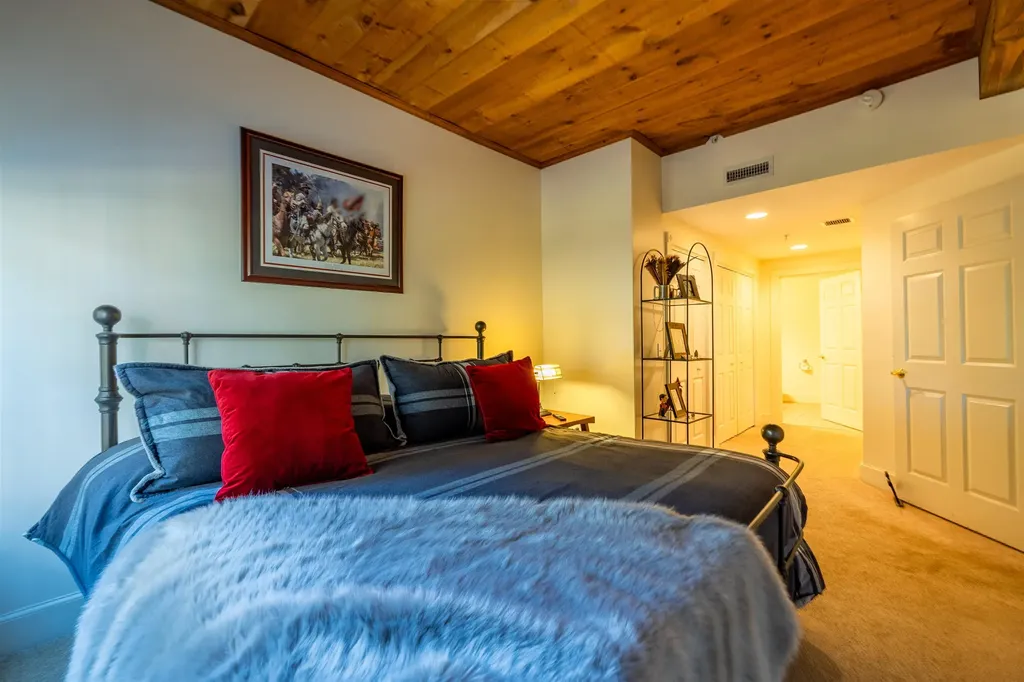 7 Chester Road Derry NH 03038