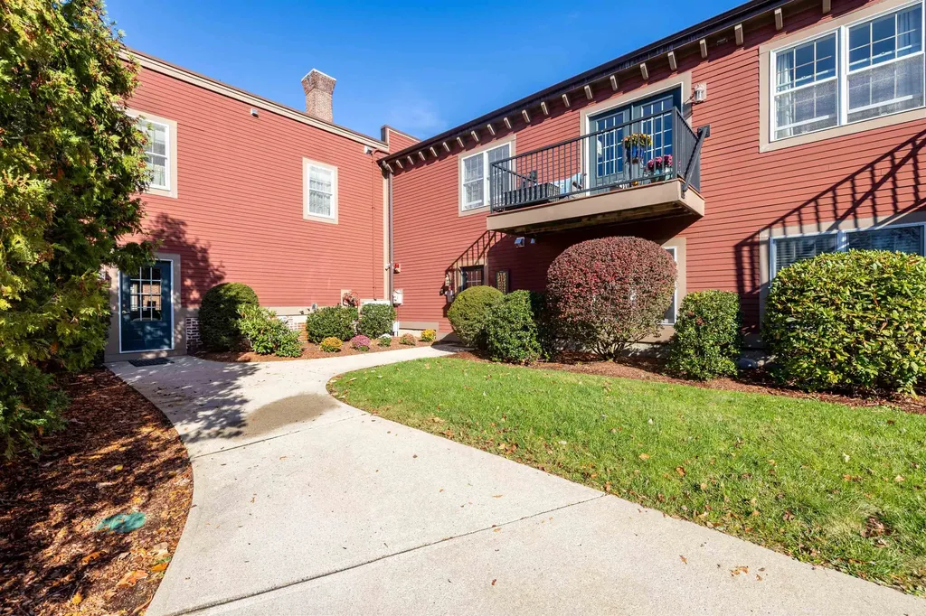 7 Chester Road Derry NH 03038