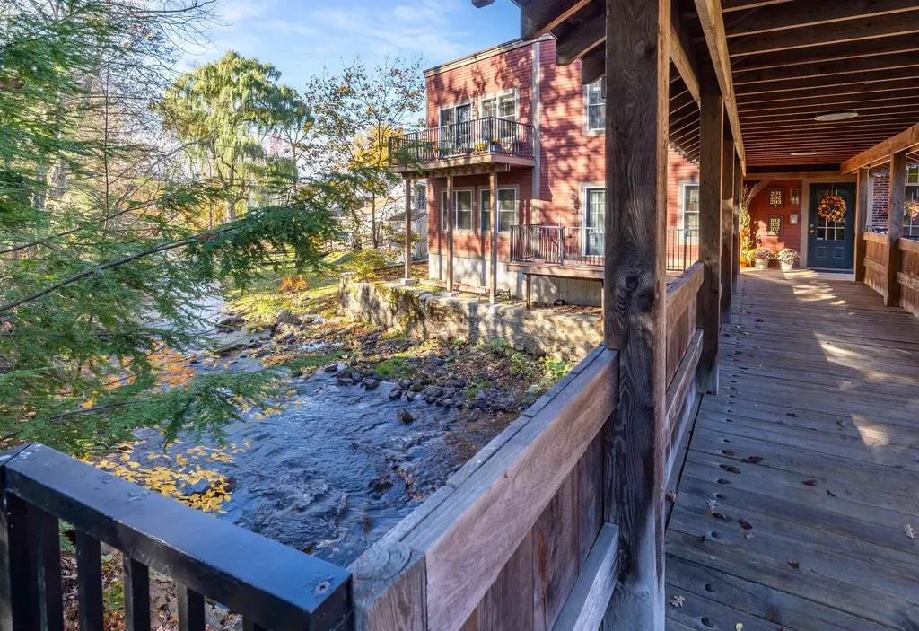 7 Chester Road Derry NH 03038