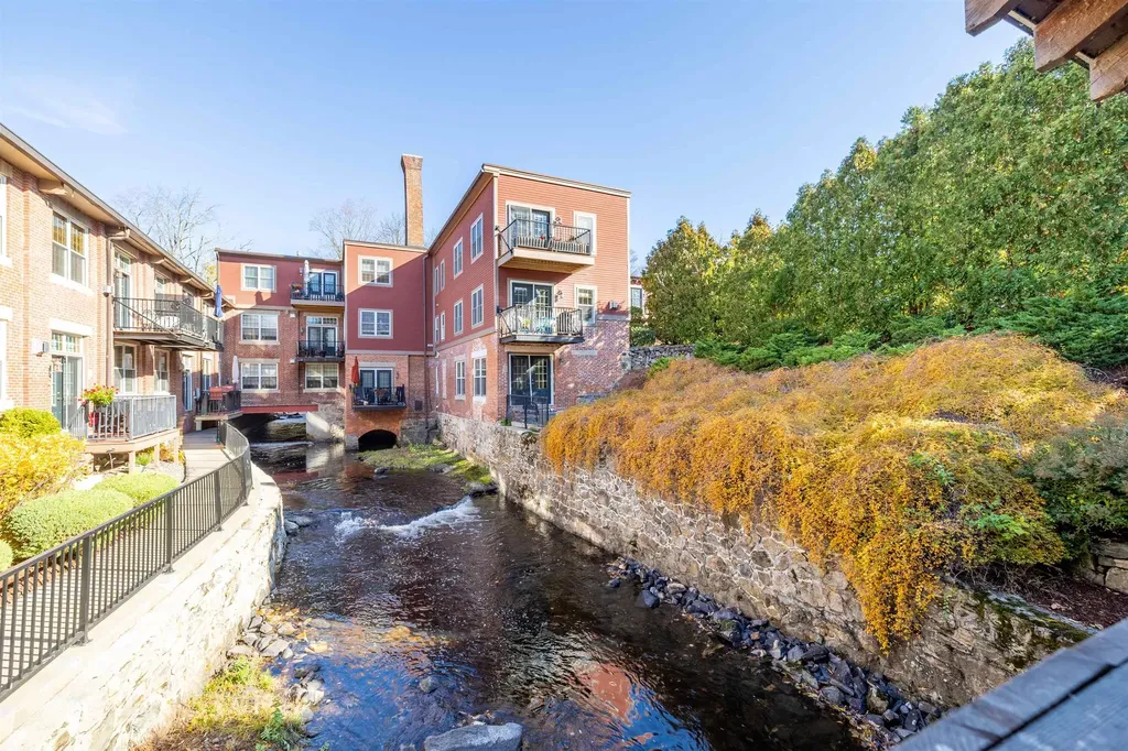 7 Chester Road Derry NH 03038