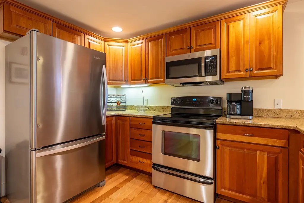 7 Chester Road Derry NH 03038