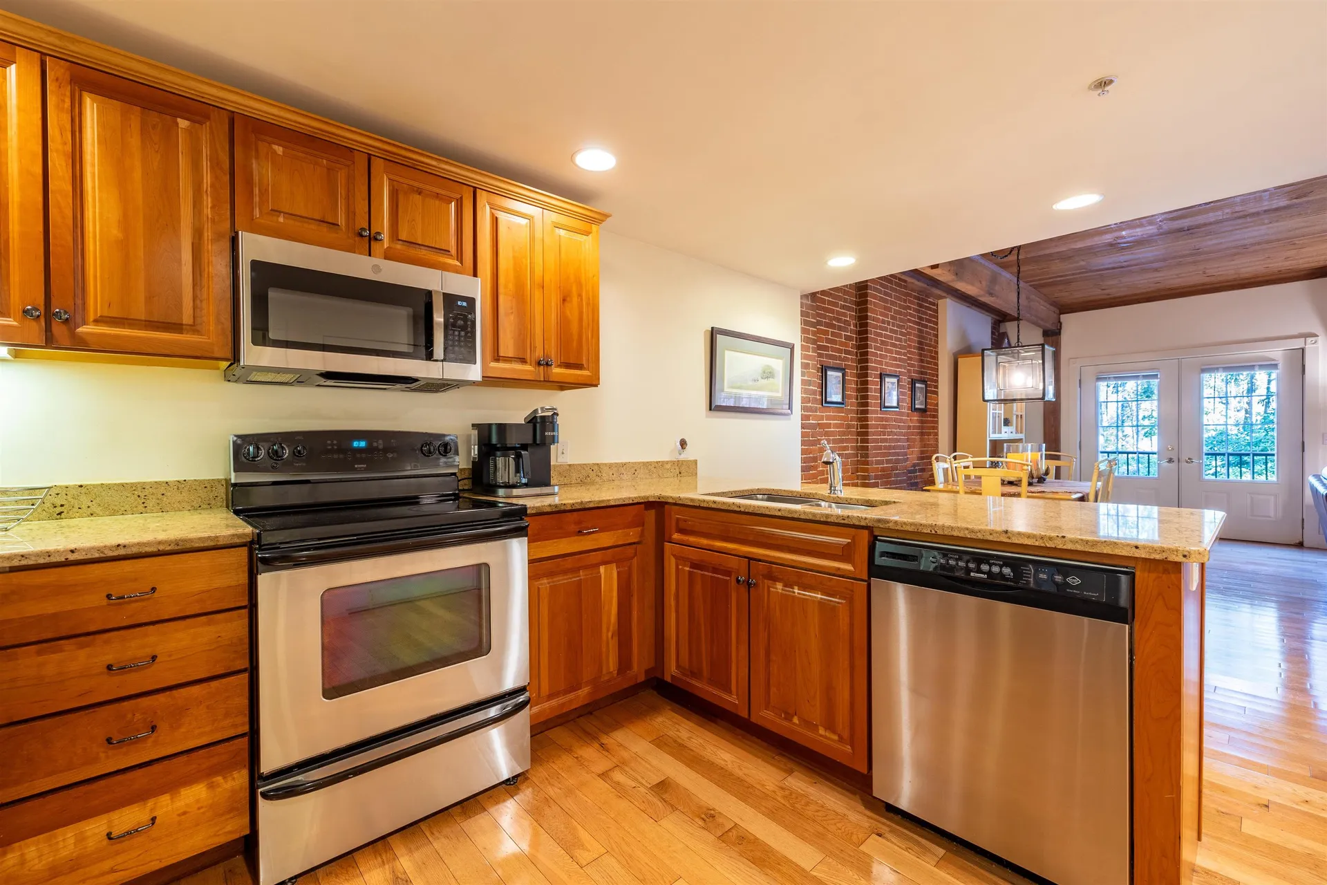 7 Chester Road Derry NH 03038