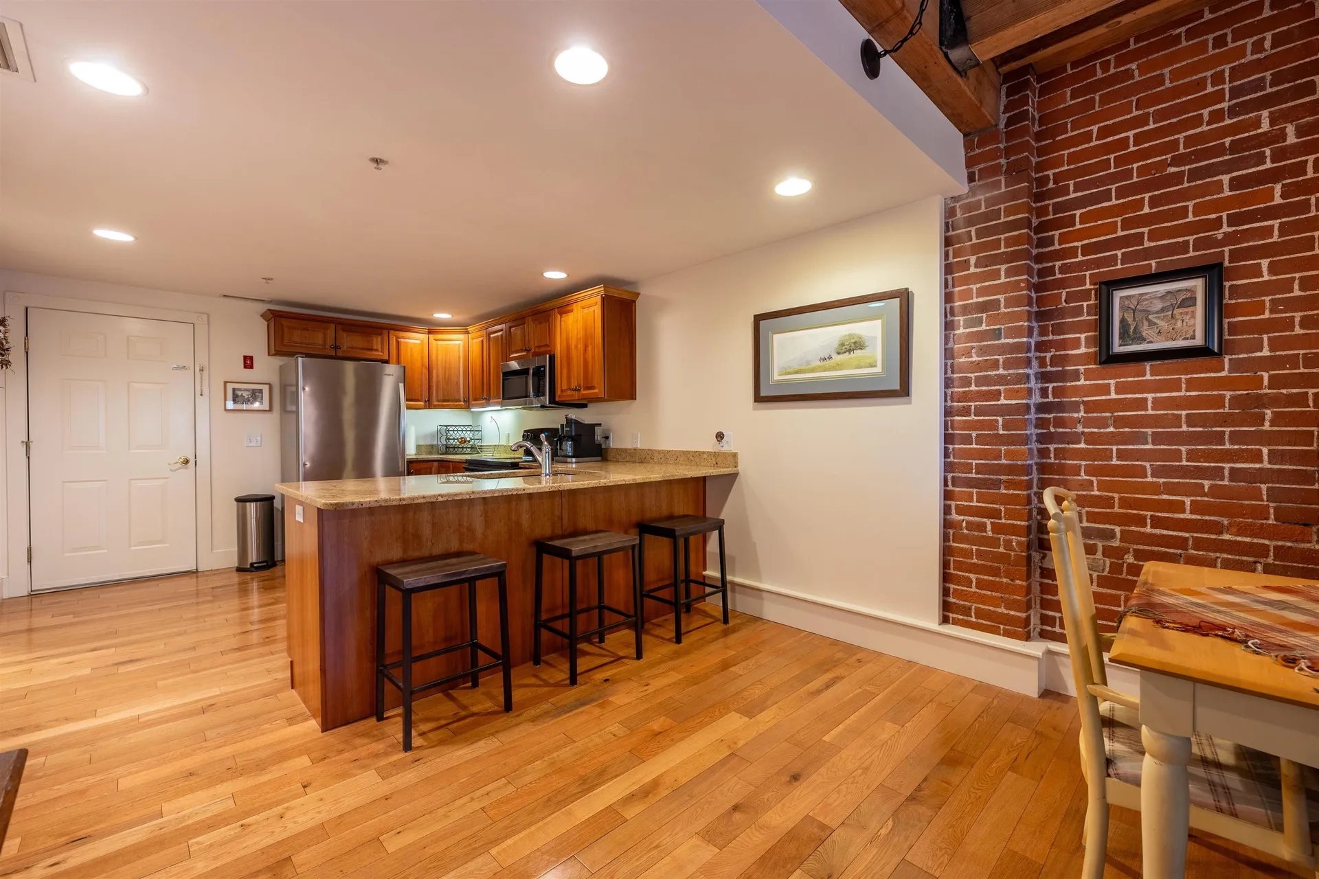 7 Chester Road Derry NH 03038