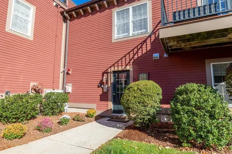 7 Chester Road Derry NH 03038