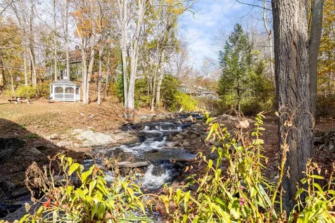 7 Chester Road Derry NH 03038