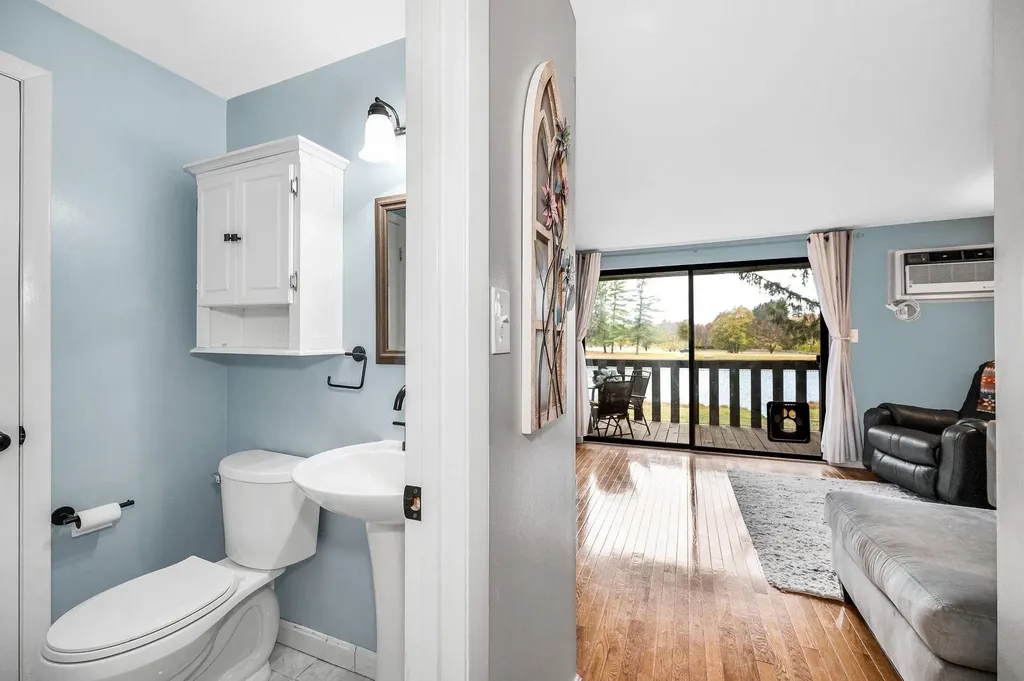 40 Spring Cove Road Nashua NH 03062