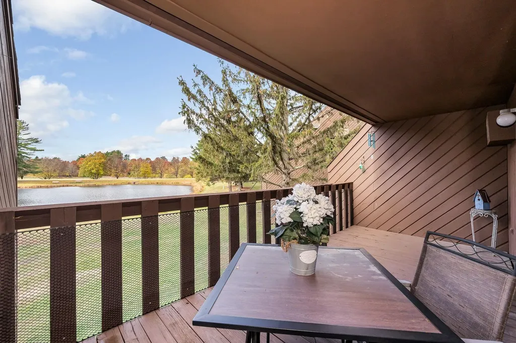 40 Spring Cove Road Nashua NH 03062