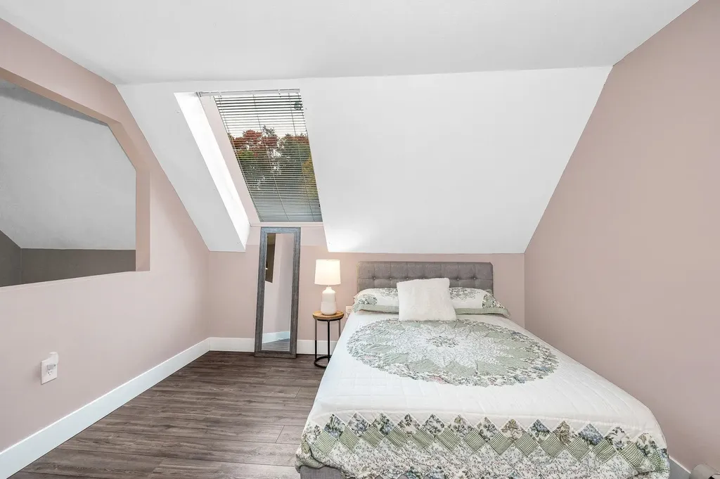 40 Spring Cove Road Nashua NH 03062