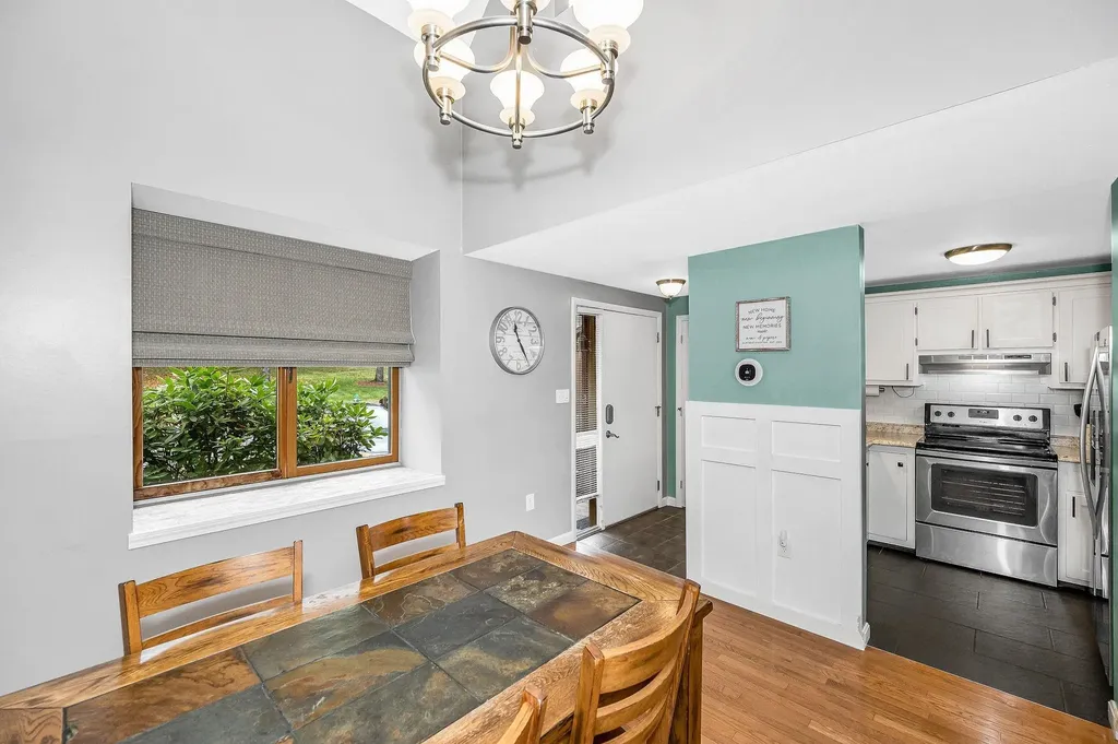 40 Spring Cove Road Nashua NH 03062