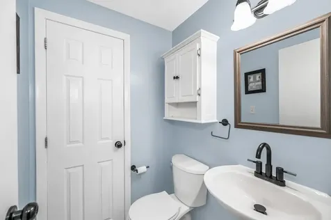 40 Spring Cove Road Nashua NH 03062