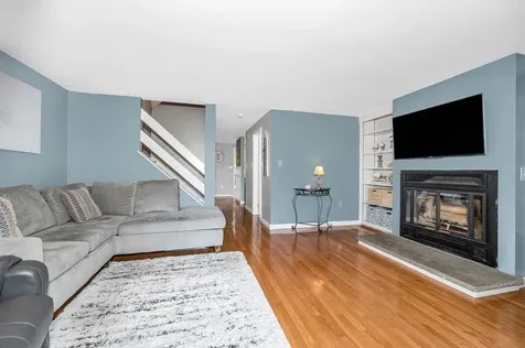 40 Spring Cove Road Nashua NH 03062