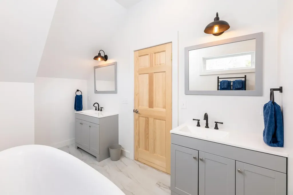 383 Owl Street Campton NH 03223