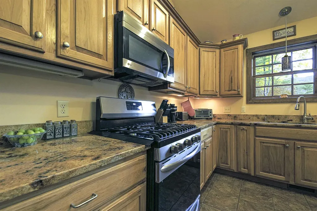 96 Bryant Mill Road Tamworth NH 03886