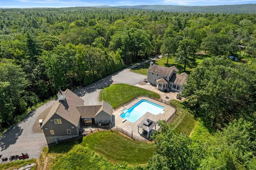 113 South Road Deerfield NH 03037