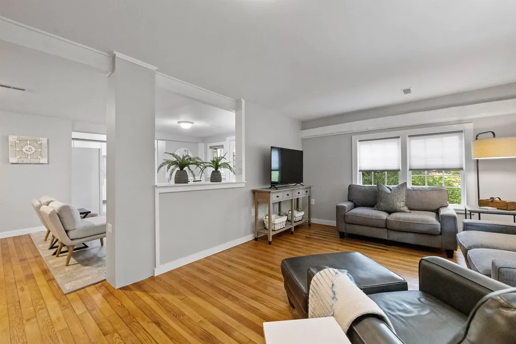 31 Water Street Bradford NH 03221