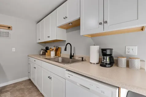 31 Water Street Bradford NH 03221