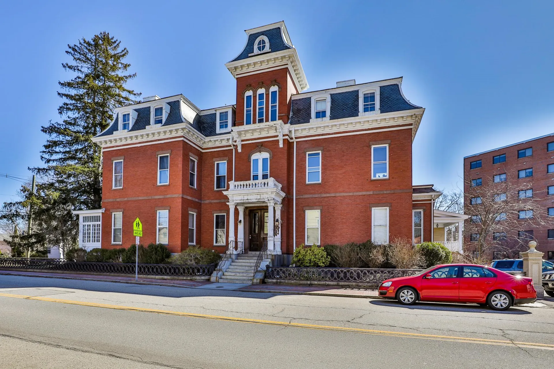 Portsmouth NH, 241 Middle Street, Unit 8