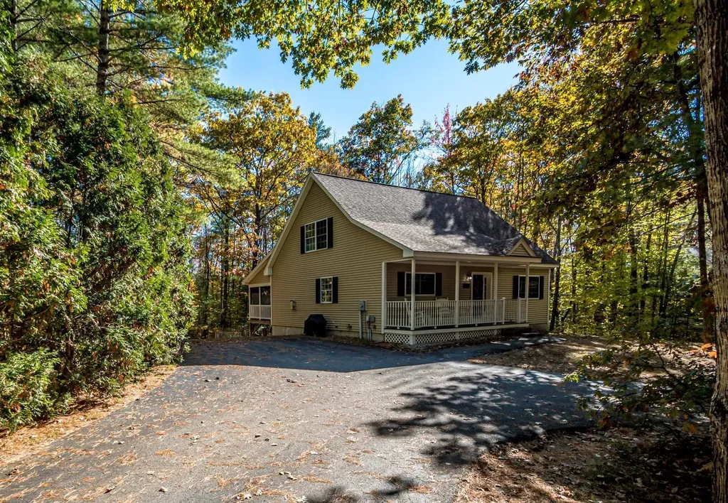 33B Sands Circle Conway NH 03813
