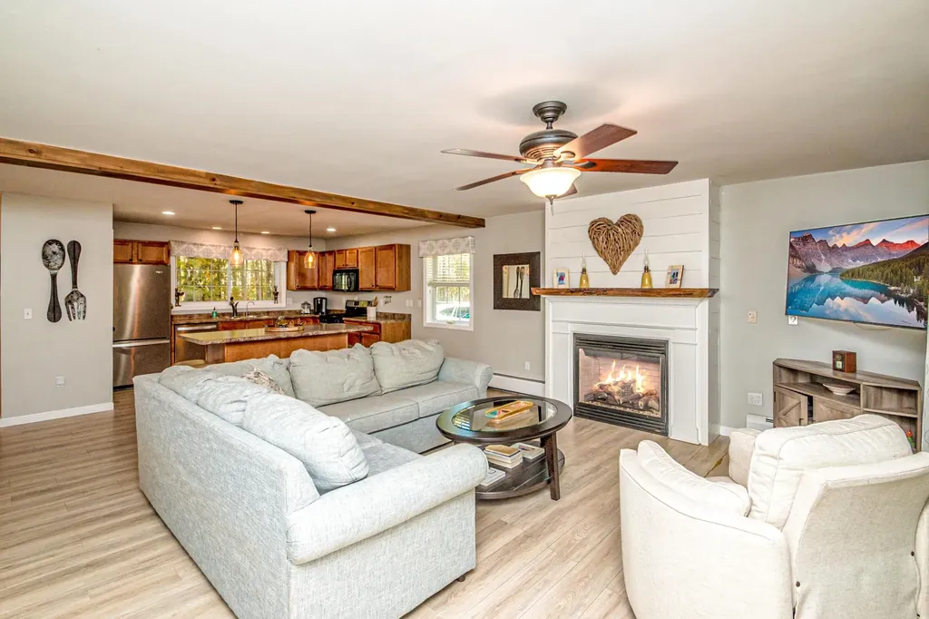 33B Sands Circle Conway NH 03813