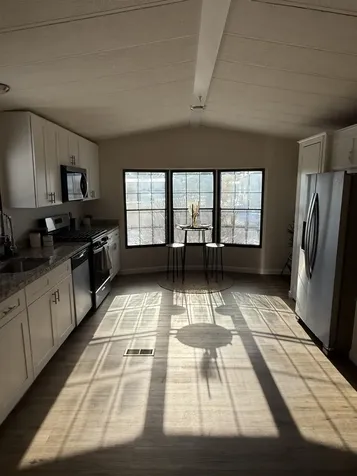 290 Calef Highway Epping NH 03042