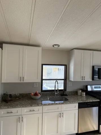 290 Calef Highway Epping NH 03042