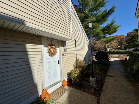 35 Franklin Heights Rochester NH 03867