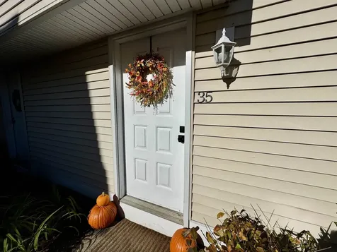 35 Franklin Heights Rochester NH 03867