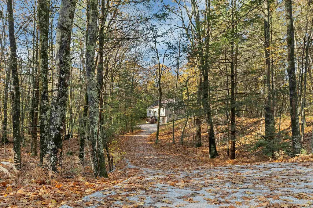 94 Mount Delight Road Deerfield NH 03037