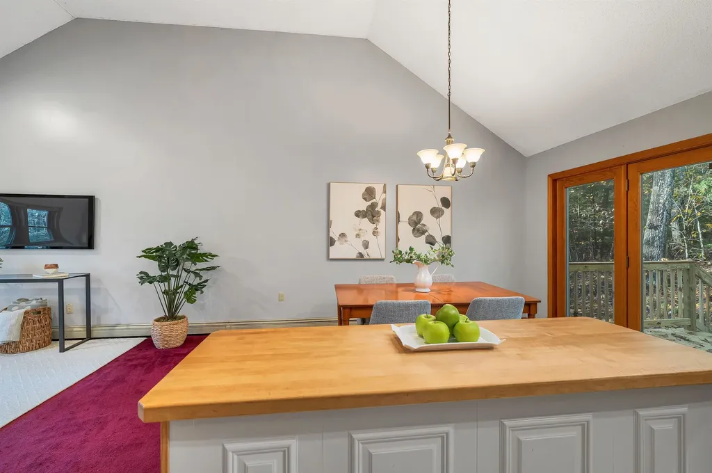 94 Mount Delight Road Deerfield NH 03037