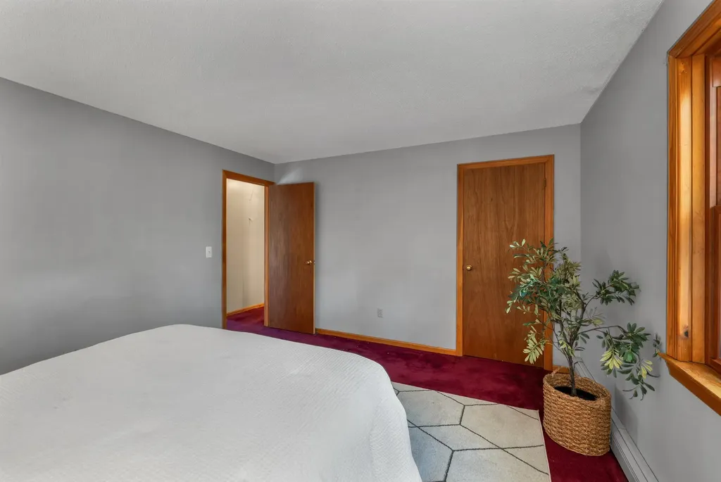 94 Mount Delight Road Deerfield NH 03037