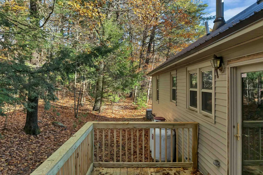 94 Mount Delight Road Deerfield NH 03037