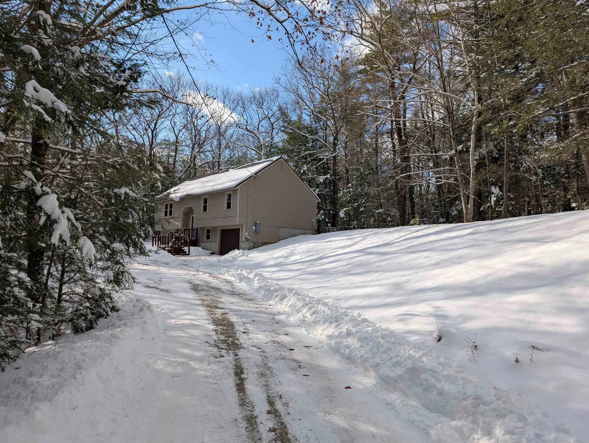 94 Mount Delight Road Deerfield NH 03037