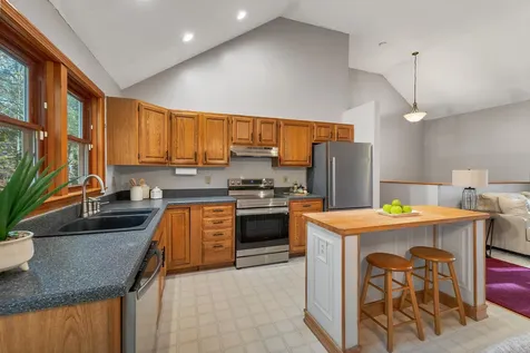 94 Mount Delight Road Deerfield NH 03037