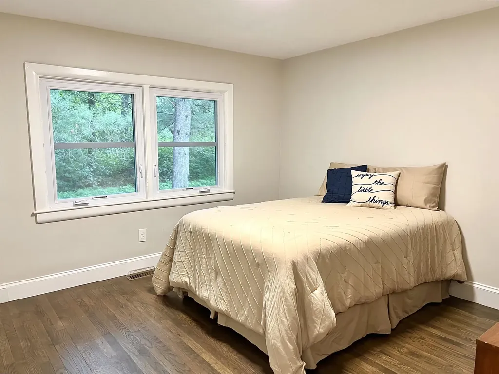 35 Linwood Avenue Salem NH 03079