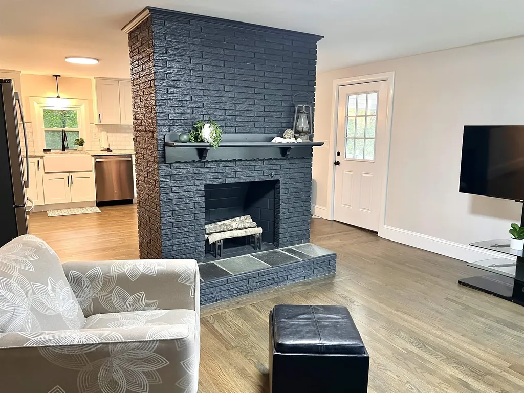 35 Linwood Avenue Salem NH 03079