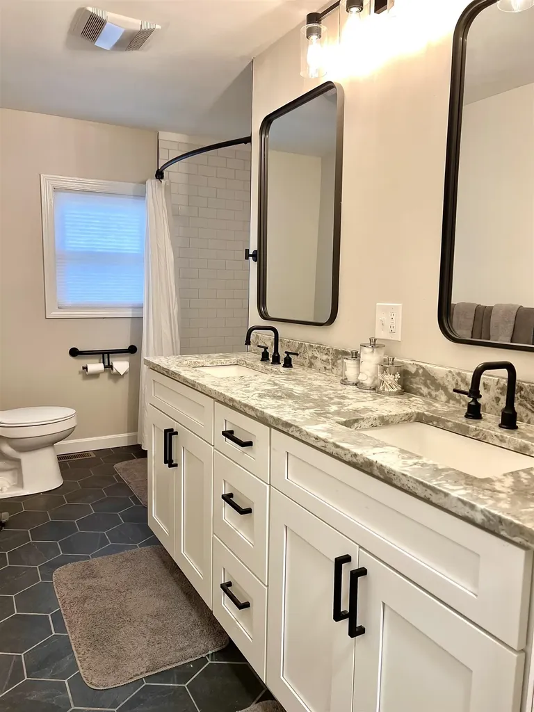 35 Linwood Avenue Salem NH 03079