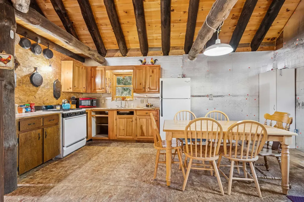 132 Brook Road Chelsea VT 05038