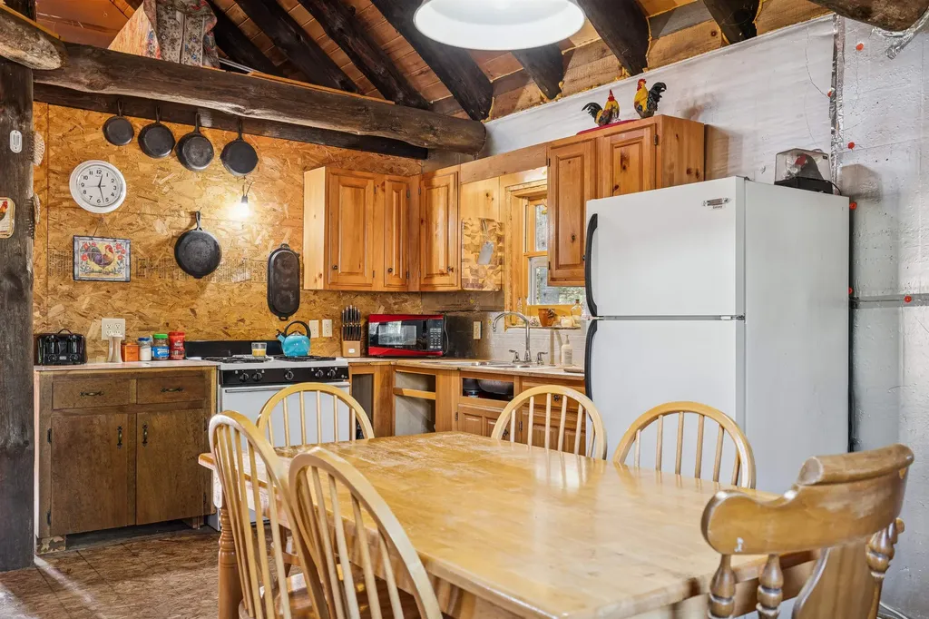 132 Brook Road Chelsea VT 05038