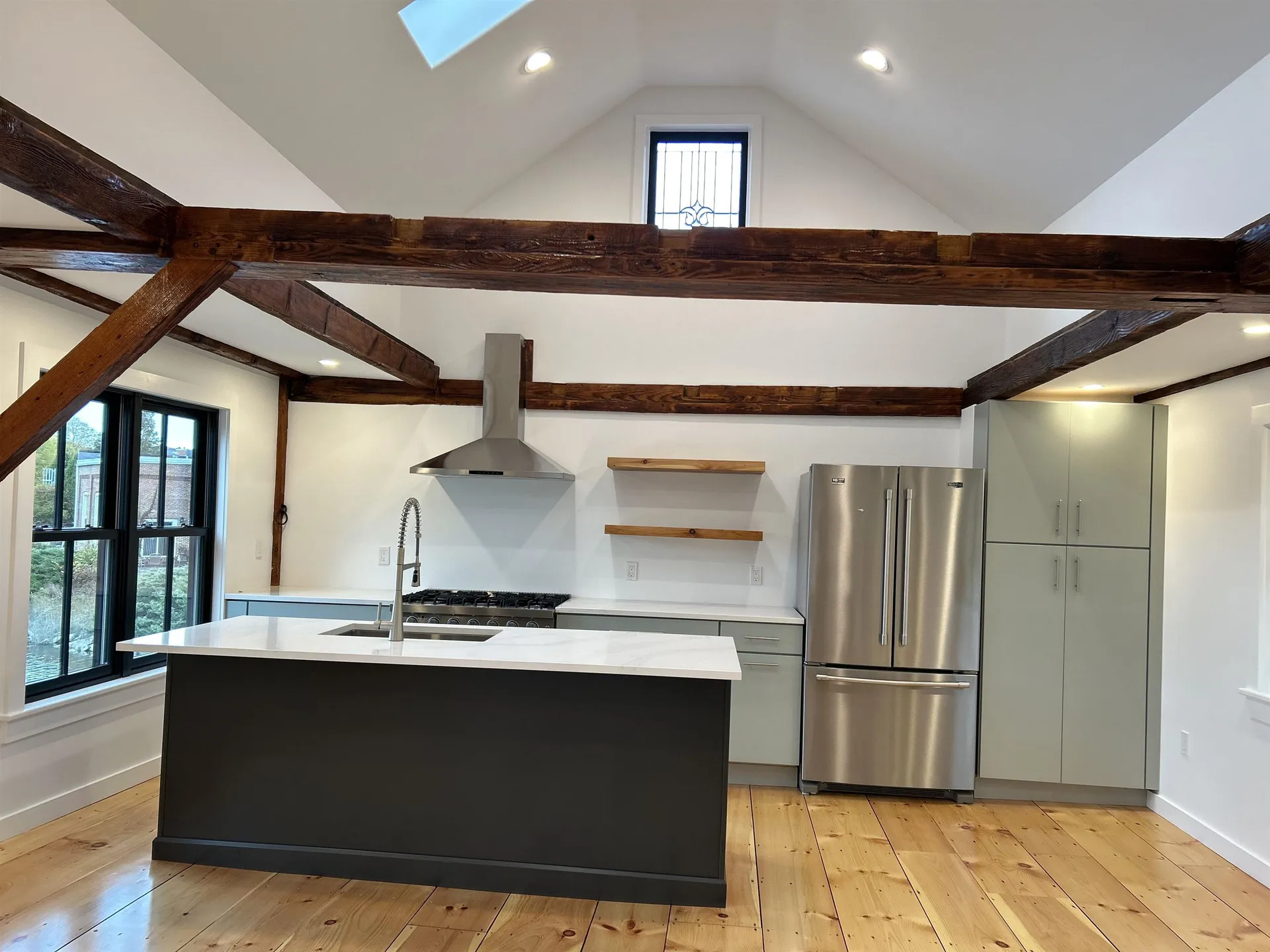 10 String Bridge Exeter NH 03833